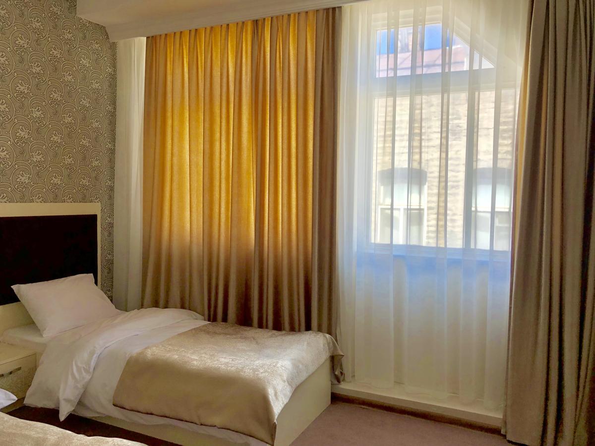 Khaghani Center Hotel Баку Екстериор снимка