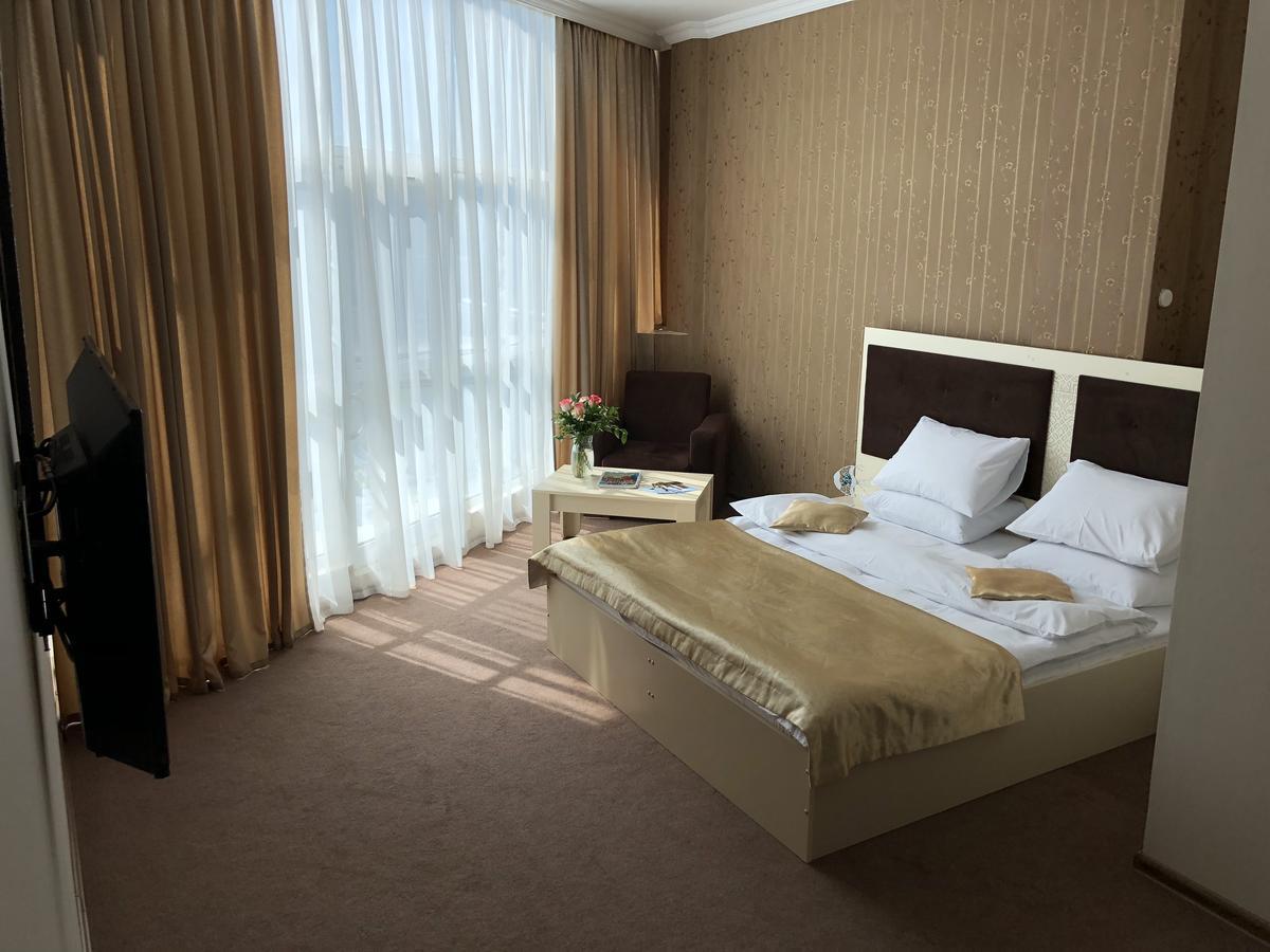 Khaghani Center Hotel Баку Екстериор снимка