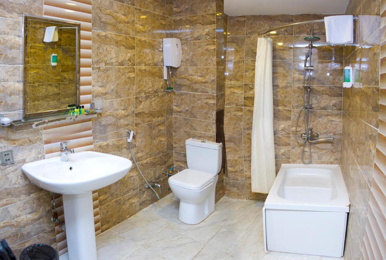 Khaghani Center Hotel Баку Екстериор снимка
