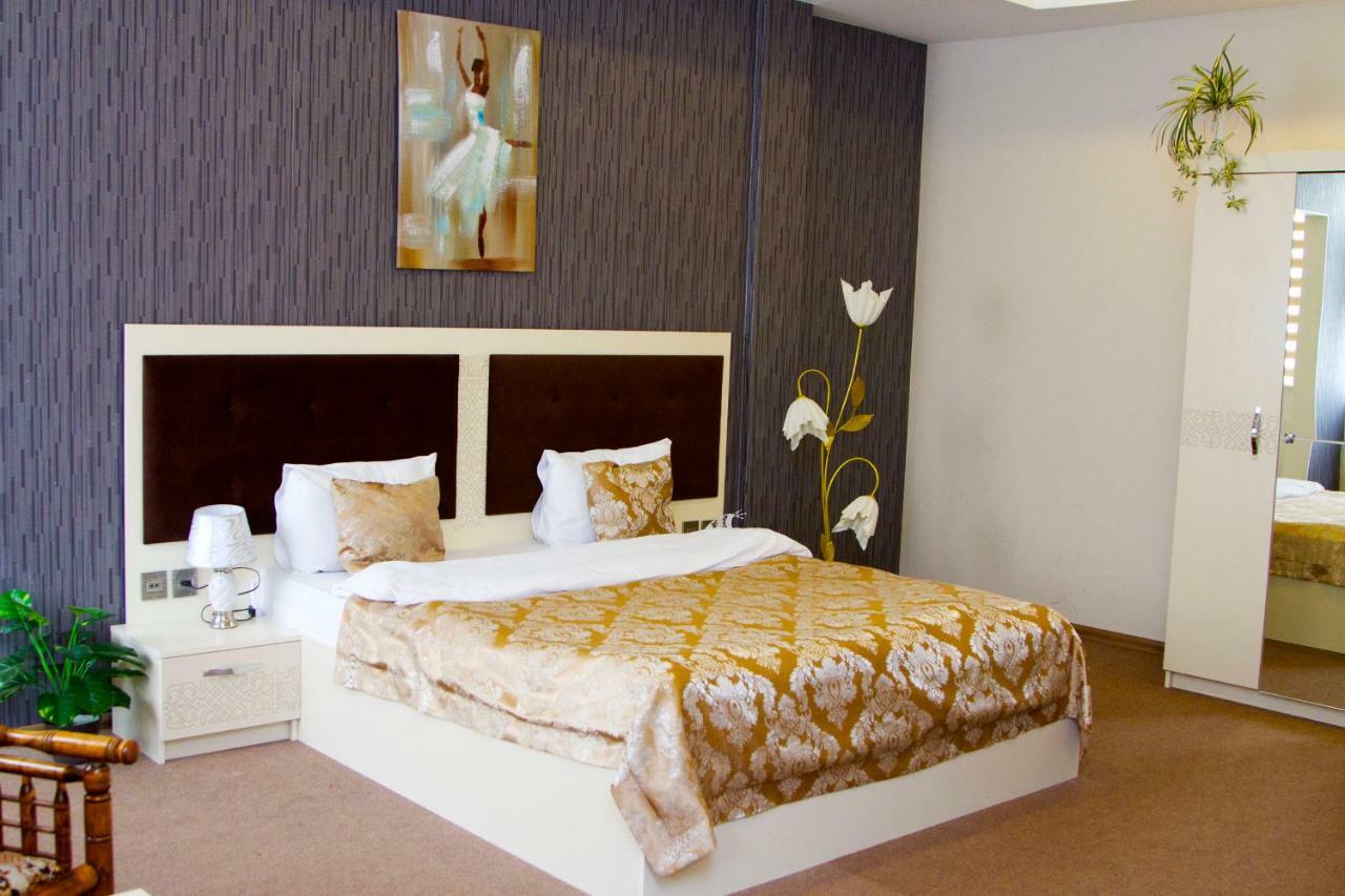 Khaghani Center Hotel Баку Екстериор снимка